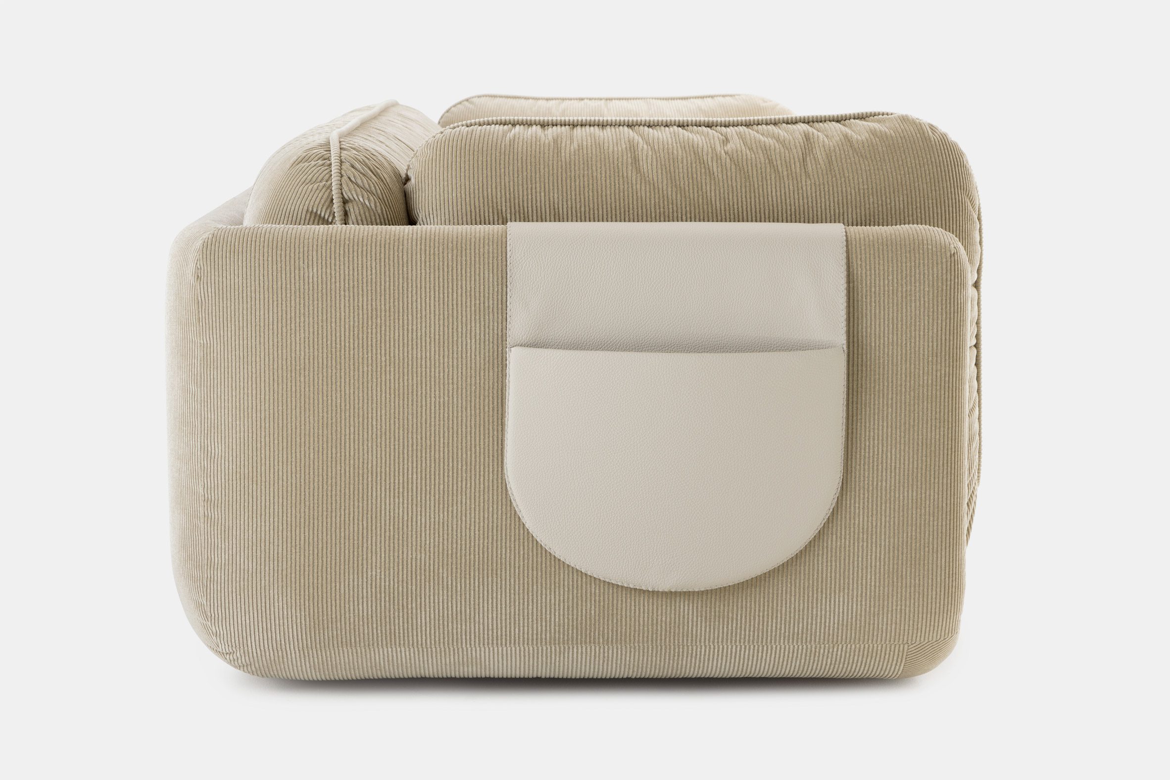 Beige three-seater Lunetta sofa by Leolux with a side pocket