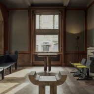 Maniera unveils first exhibition inside art-deco Hôtel Danckaert