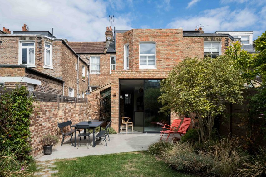 Brick extension at Queen's Park House by Rise Design Studio