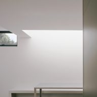 Interior of Suncatcher house extension in London by Francesco Pierazzi Architects