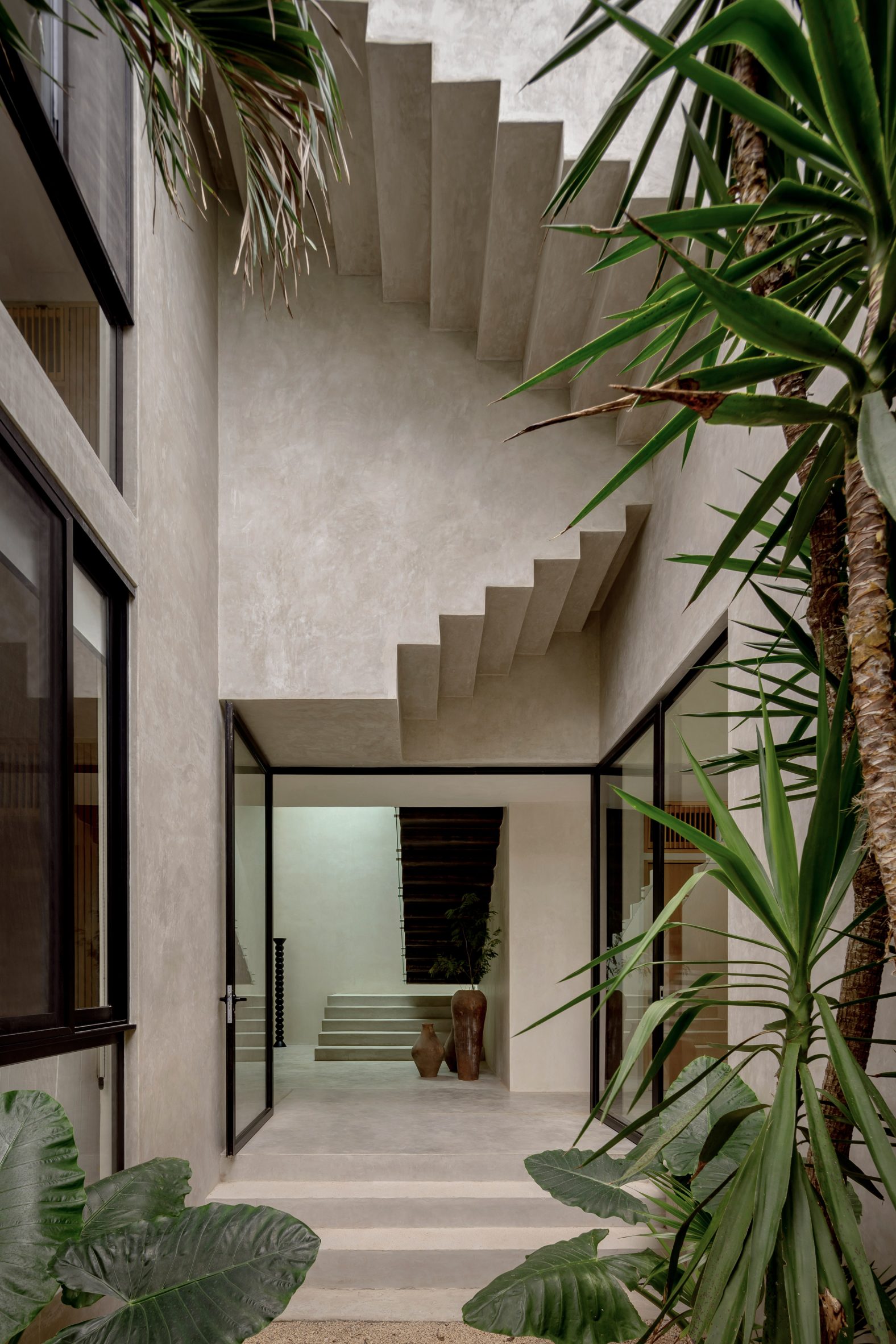 Chunky zigzagged shapes on facade of holiday home in Tulum