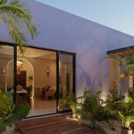 Exterior of the purple Casa Pulpo home by Workshop Architects