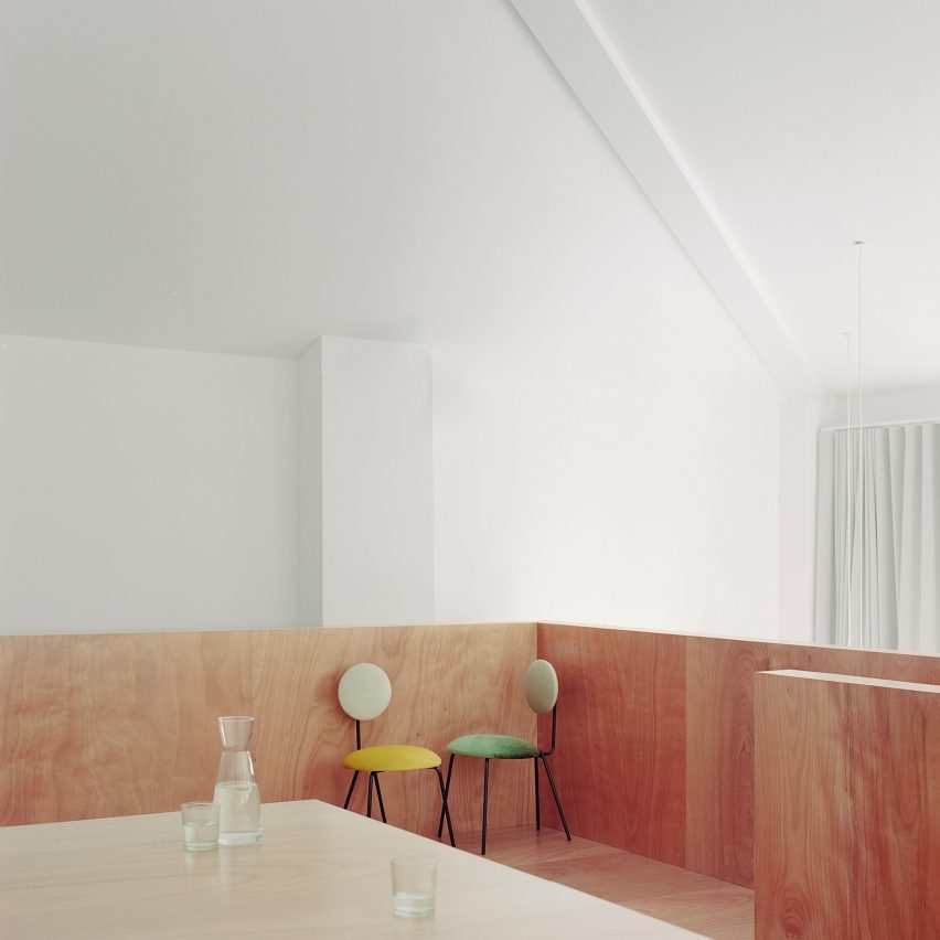 Mezzanine meeting room, Cesarin show kitchen by Co.arch Studio