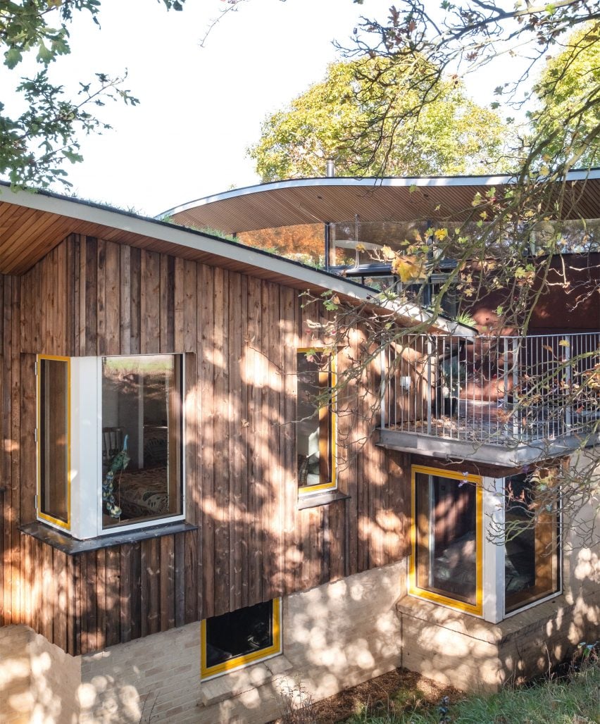 نمای بیرونی خانه سافولک با روکش چوب توسط معماران MAP و Jon Broome Architects