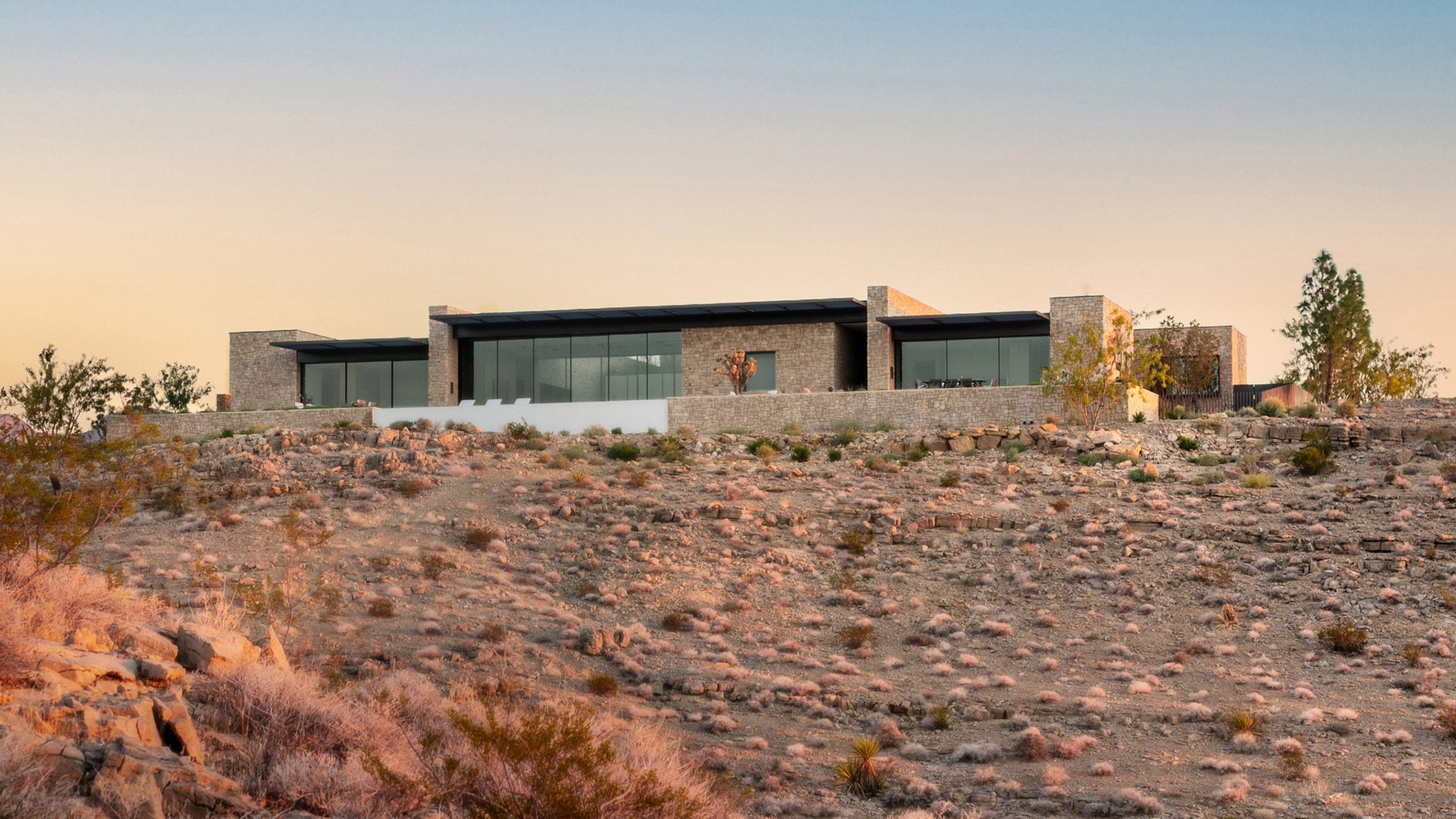 Daniel Joseph Chenin uses passive building strategies for desert house - Vimarsana News