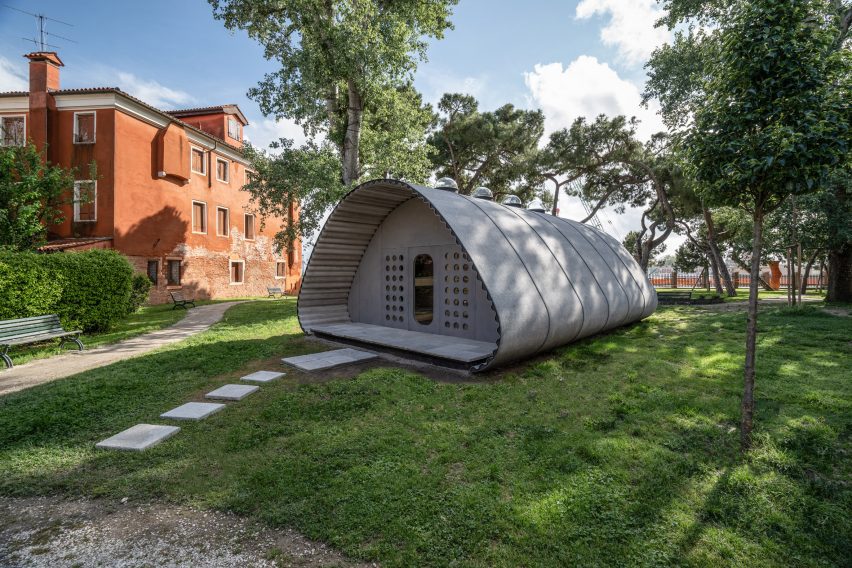 Holcim and Norman Foster Foundation's housing prototype installed in a courtyard in Venice