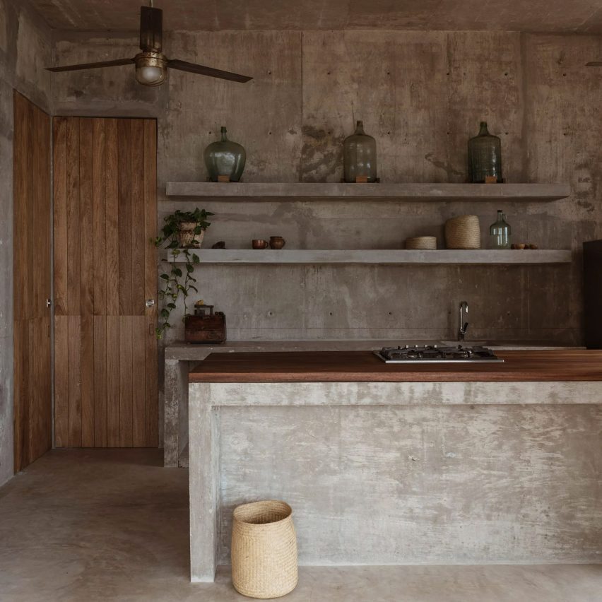 Concrete kitchen of Toad's House, Mexico, by Espacio 18 Arquitectura
