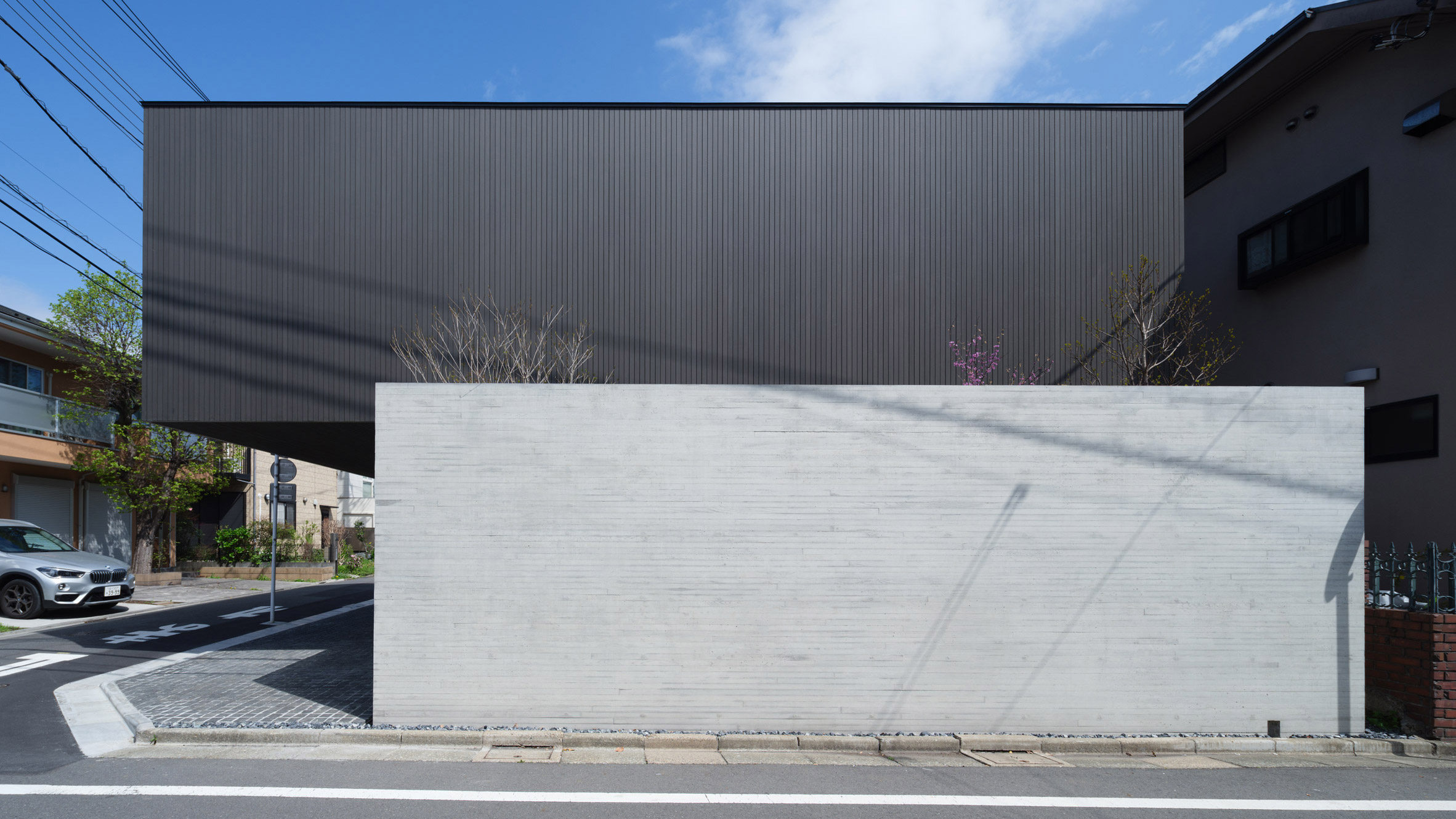 Apollo Architects & Associates create home from stacked volumes in Tokyo - Vimarsana News
