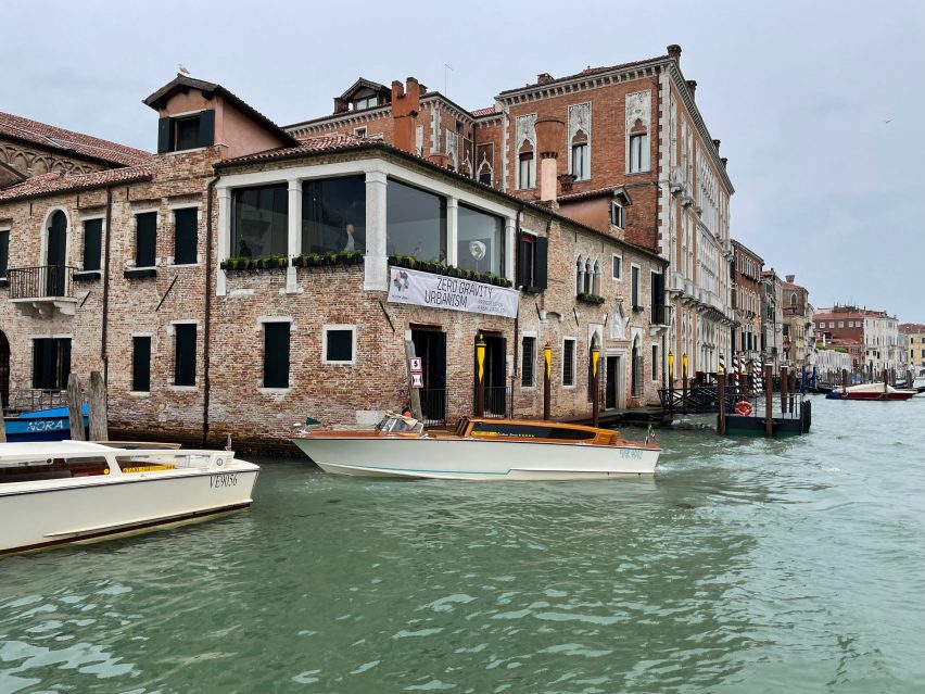 Urbanismo en Gravedad Cero en la Bienal de Arquitectura de Venecia.