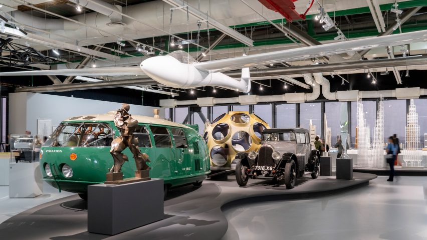 معماری و مدل های اتومبیل در نمایشگاه نورمن فاستر در مرکز پمپیدو