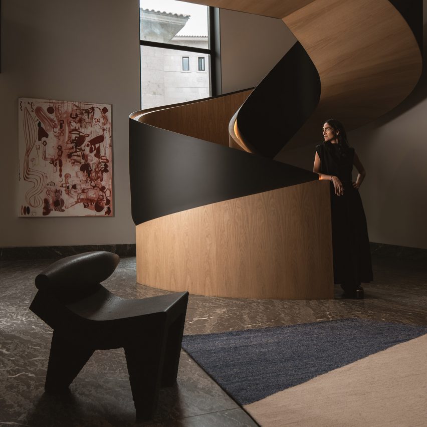 Staircase with OMET stool