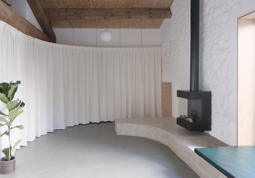 Interior photo of outbuilding by Olivia Fauvelle Architecture
