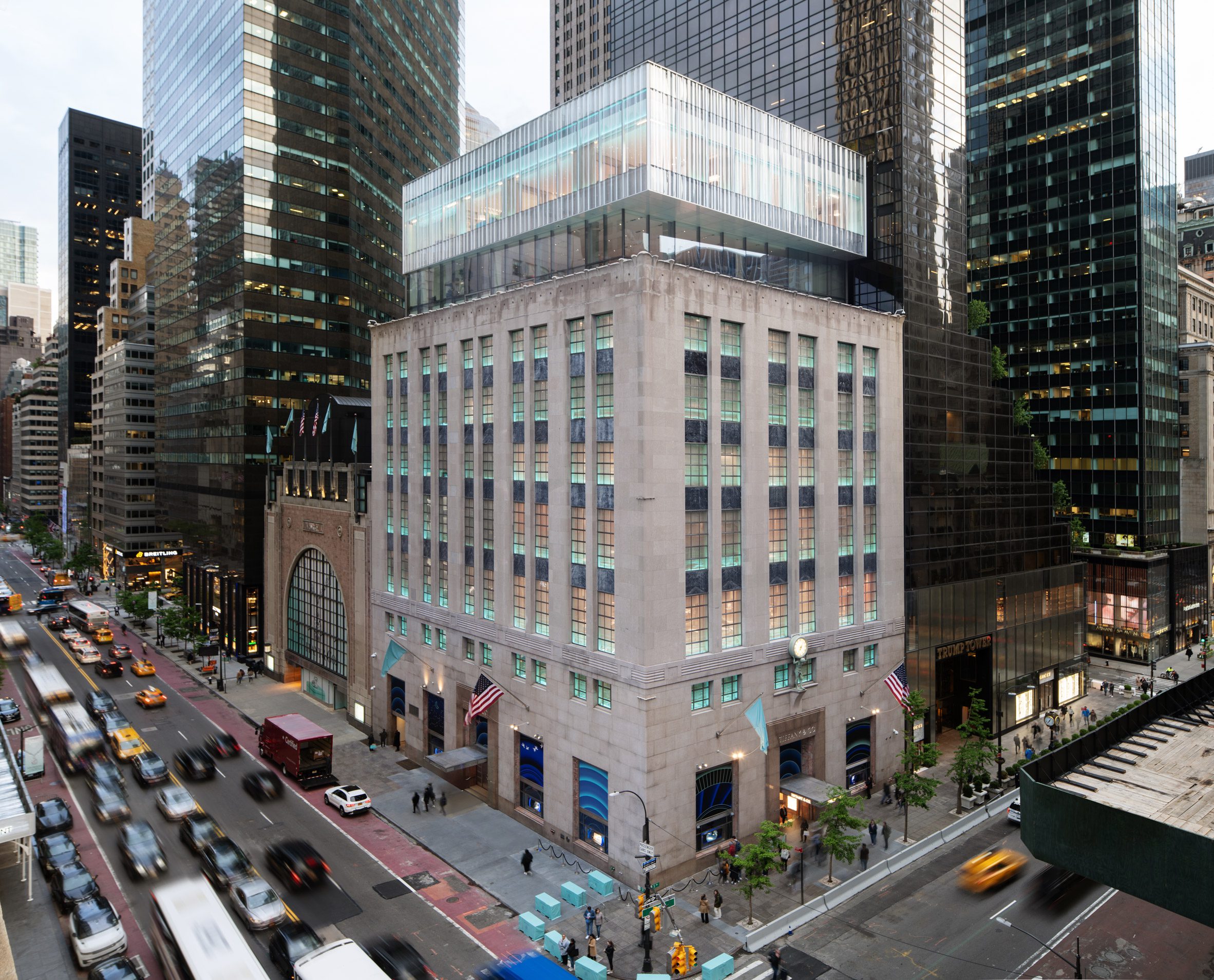 Tiffany building on 5th Avenue with OMA additition