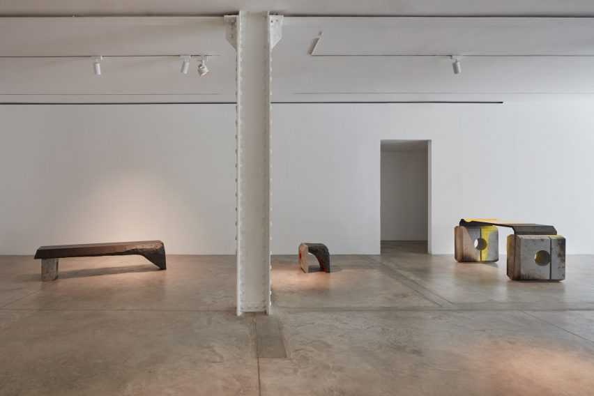 Samuel Ross Coarse with i-beam in the middle of white gallery 