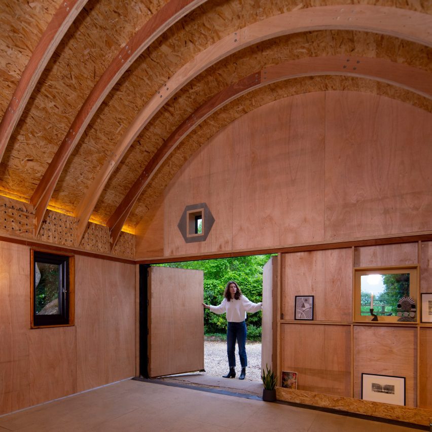 Boano Prišmontas tops art barn with curved CNC-cut roof
