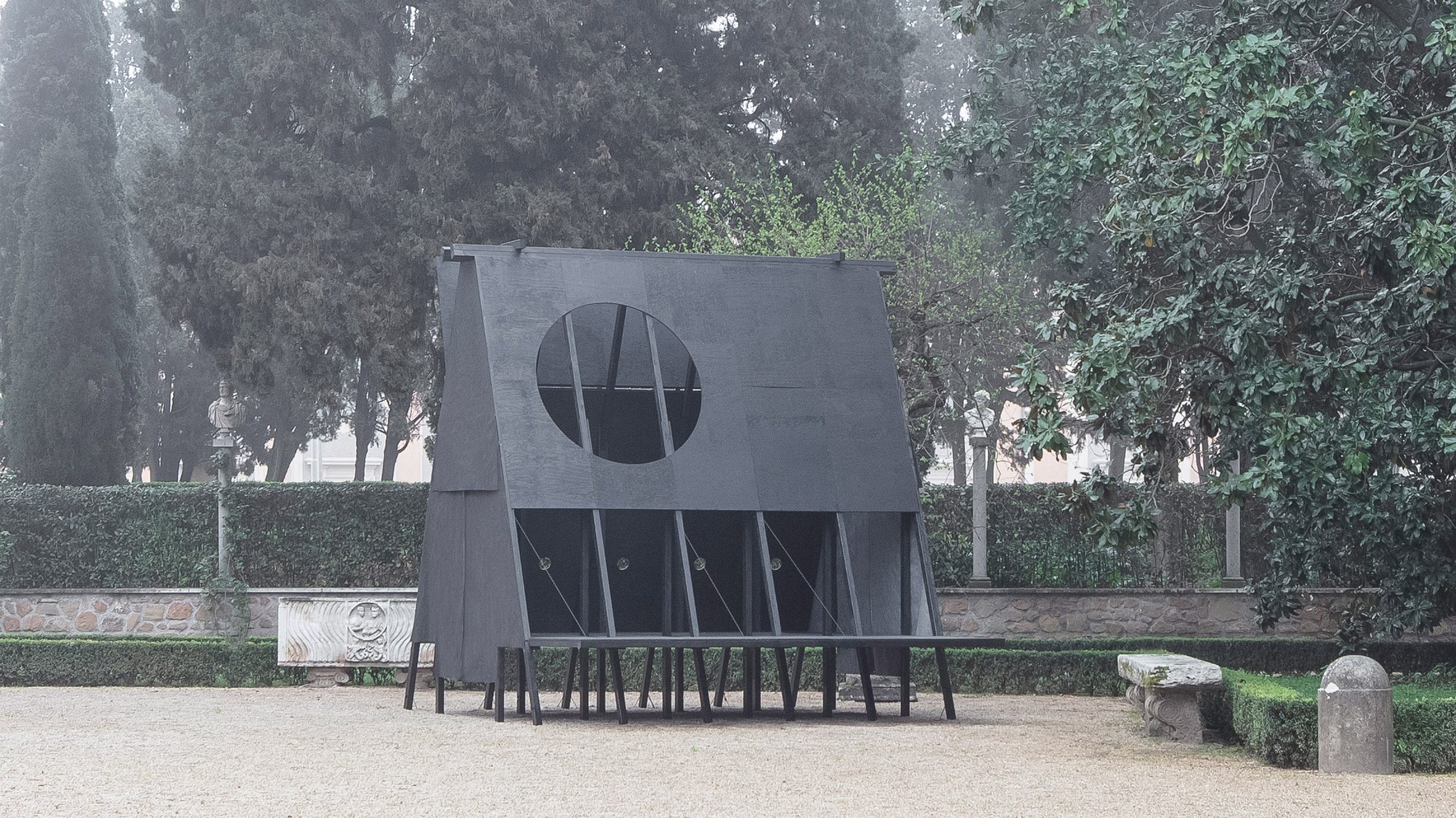 Buero Wagner entwirft in Rom einen anpassungsfähigen schwarzen Holzpavillon