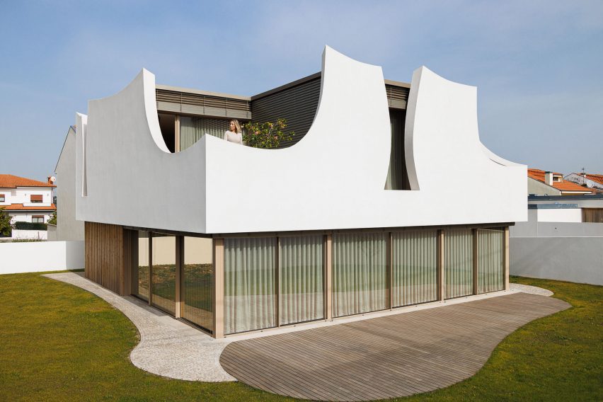 Portuguese house with curved white walls