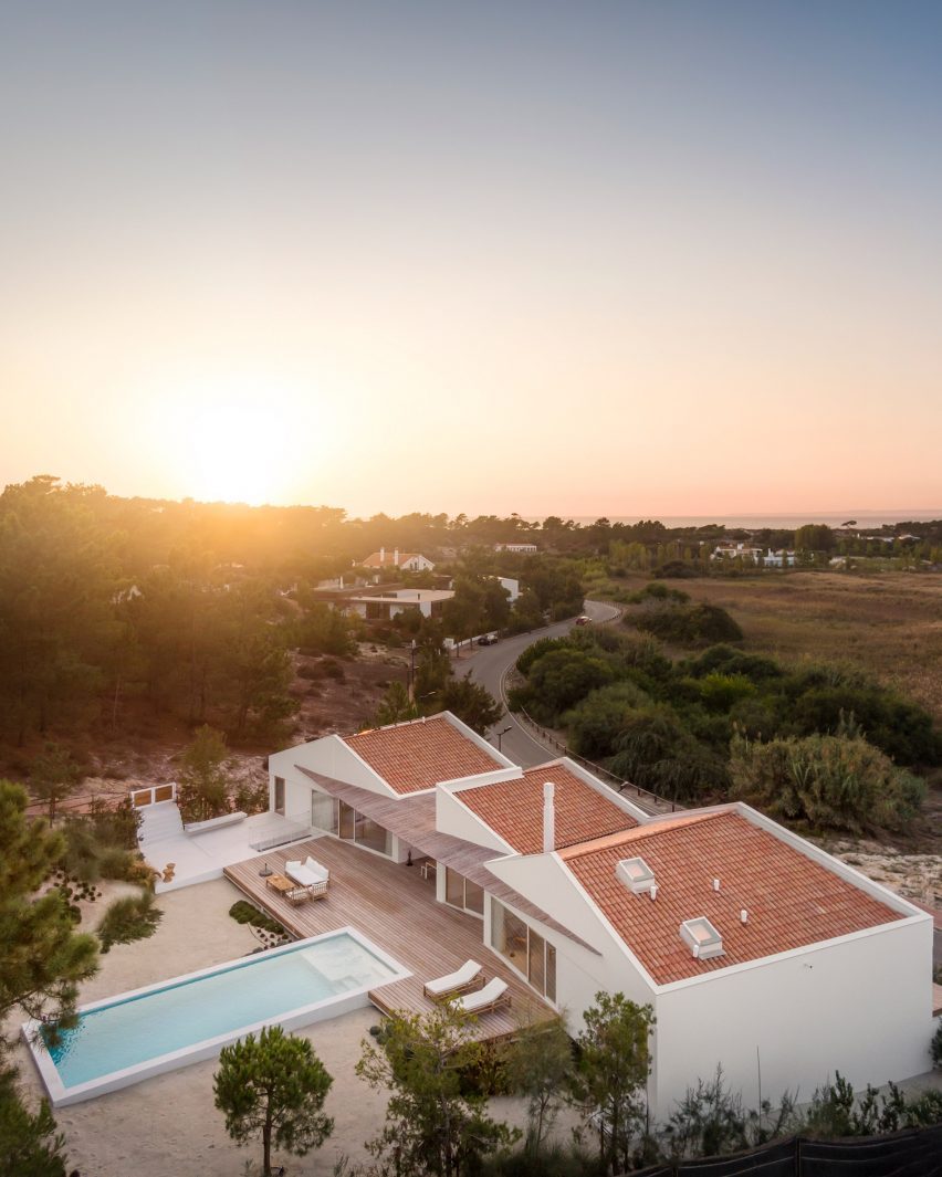 Sunset view of Pura Comporta vacation villa by Falcão de Campos