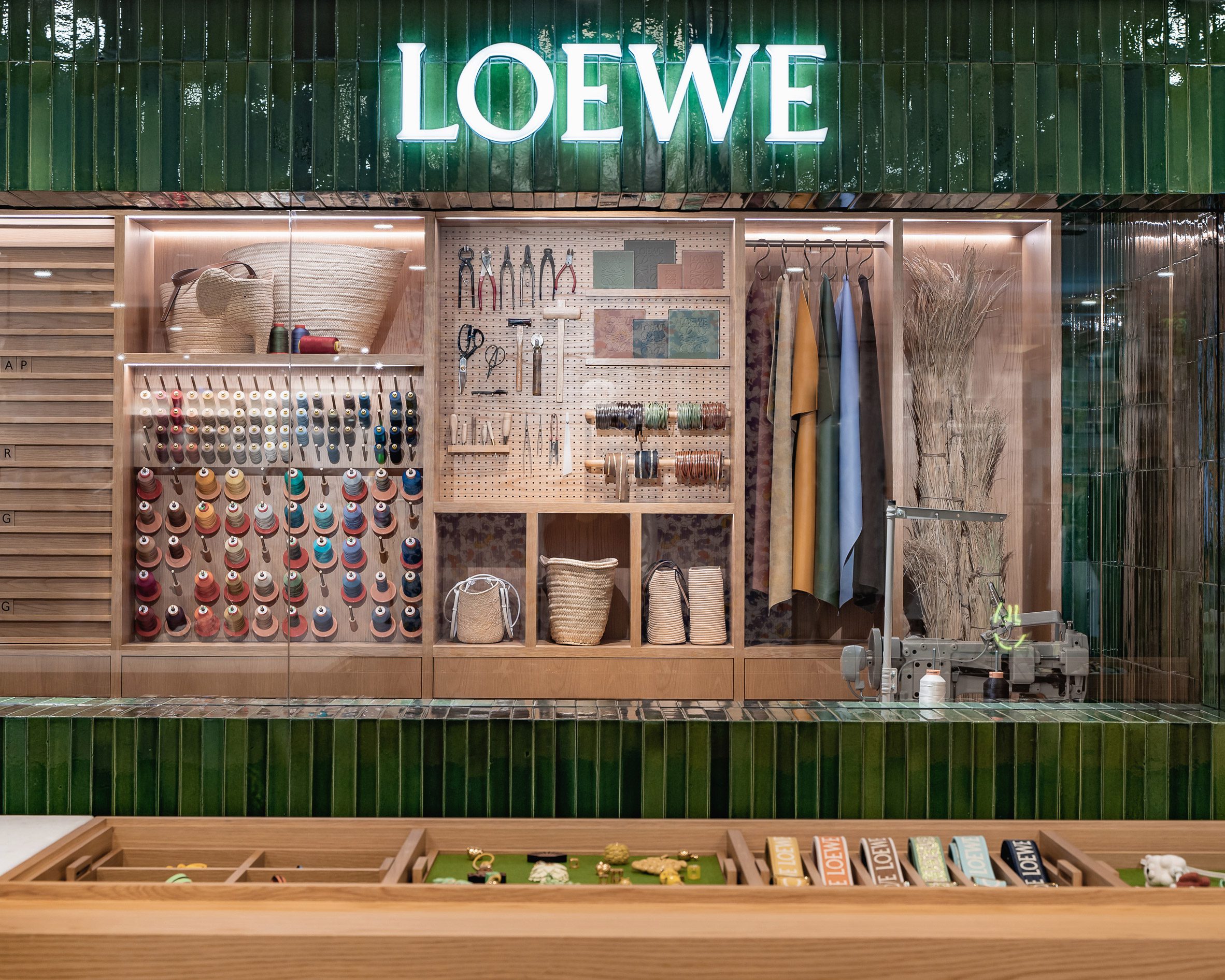 Loewe Opens a Store - The New York Times
