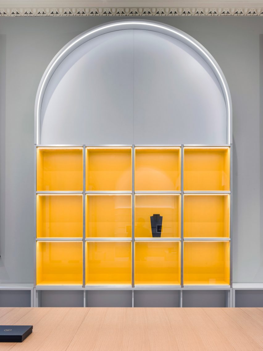 Yellow cabinets in National Portrait Gallery shops