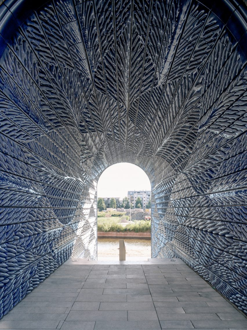 New Delft Blue 3D-printed ceramic gateway