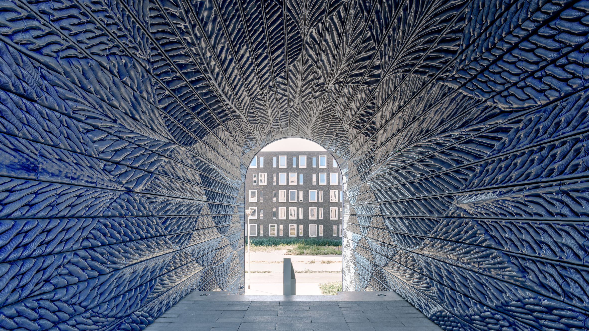 New Delft Blue 3D-printed ceramics archway by Studio RAP