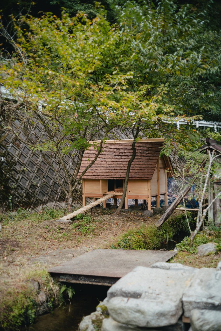 Exterior image of Niwatorigoya