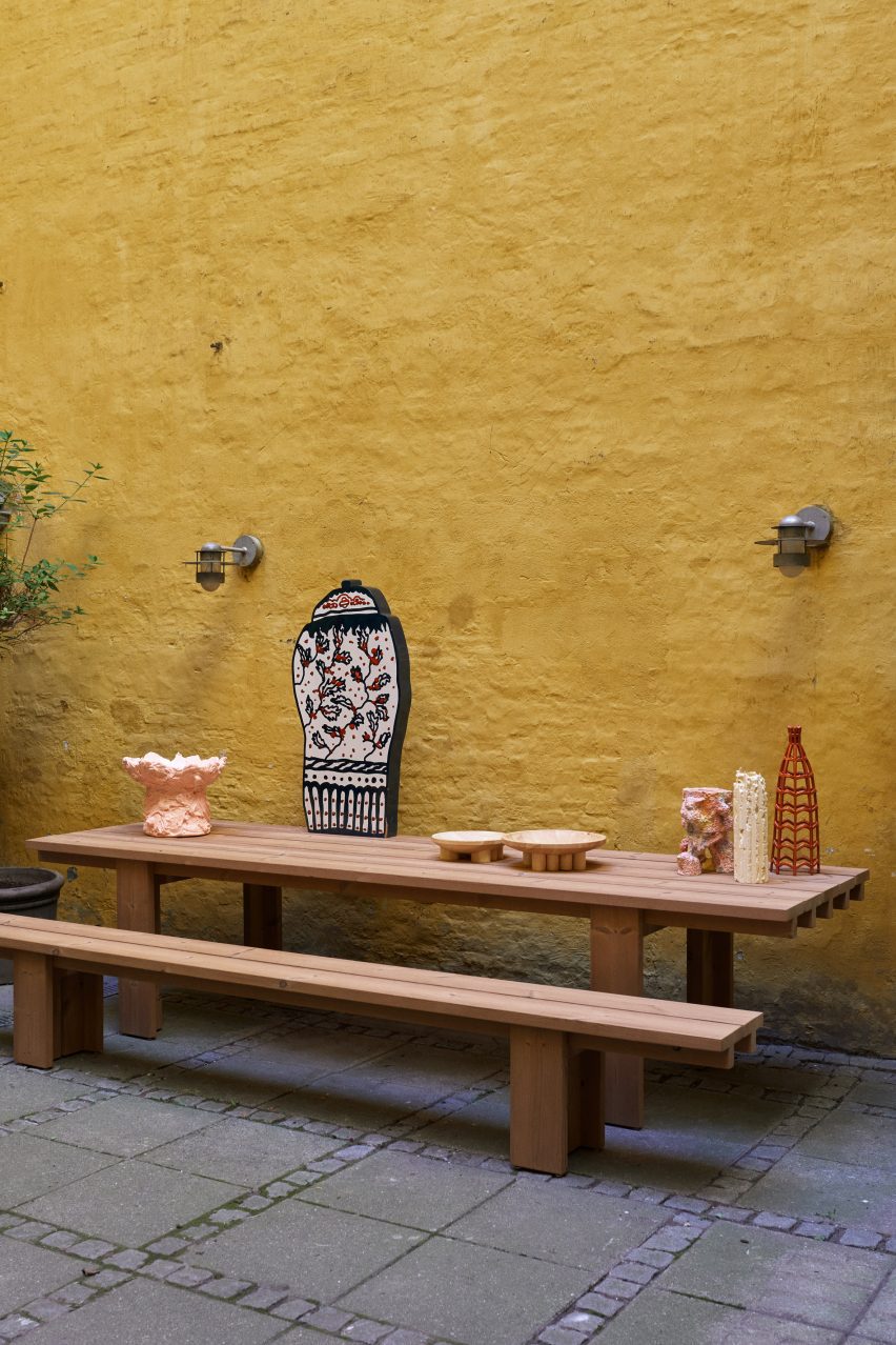Outdoor furniture by Vaarnii