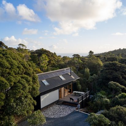 Anawhata House by Paul Davidson Architecture + Design