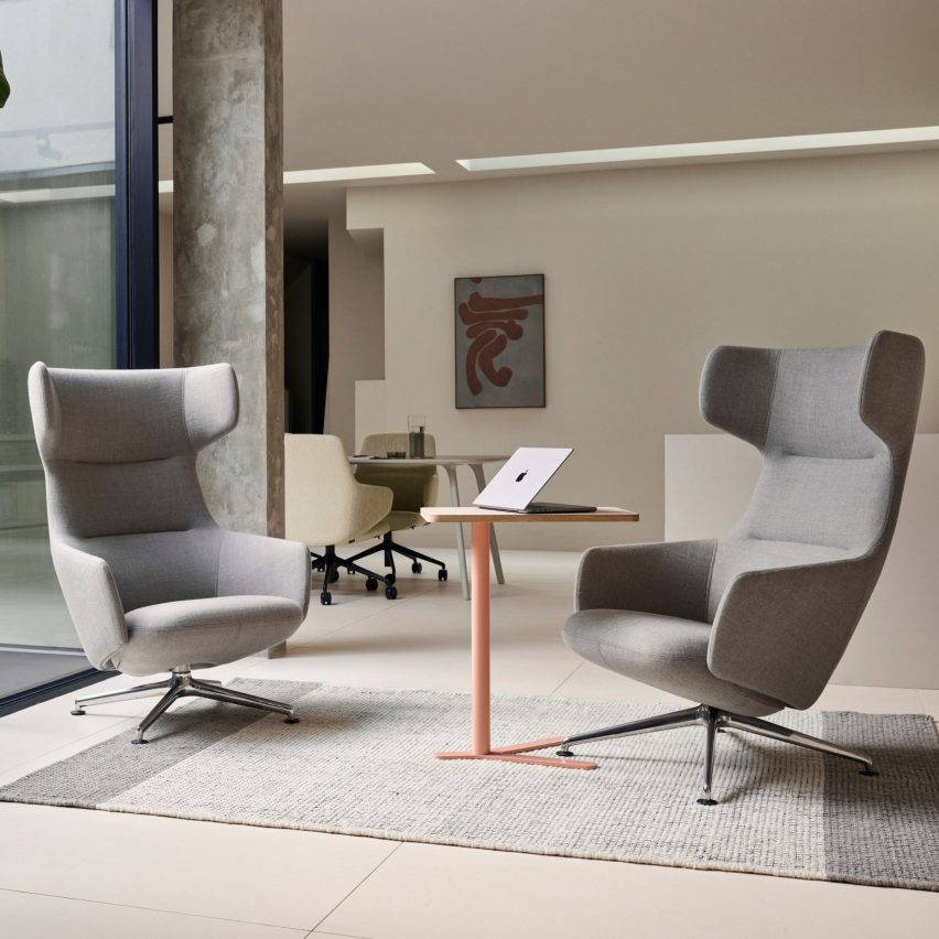 Balance Lounge by Modus Furniture