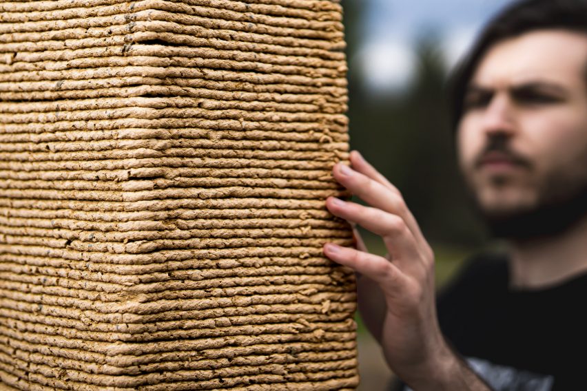 A column made of sawdust and bio polymers