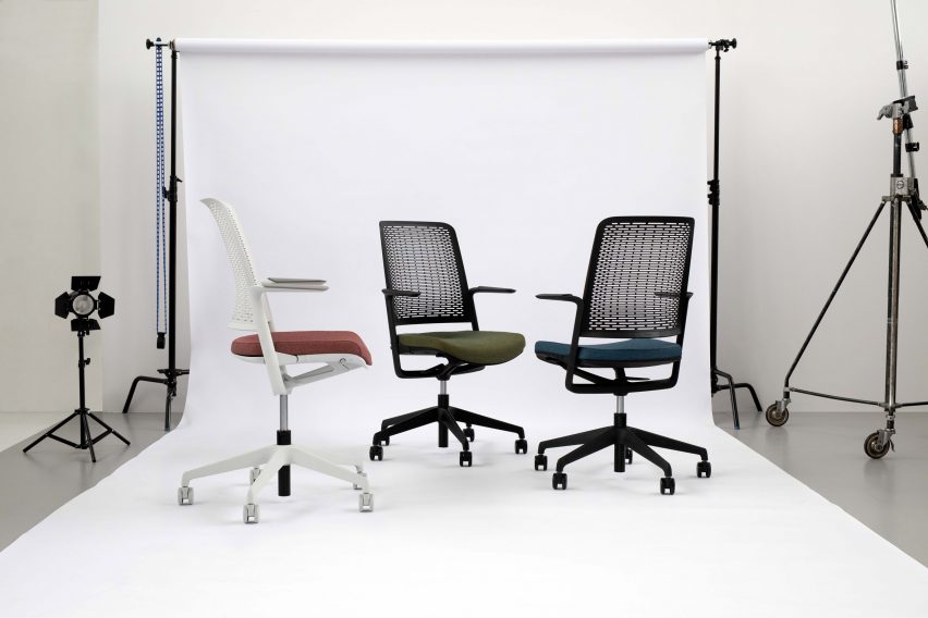 WithME (Poland): Collaborative office chair offering advanced ergonomics with minimal adjustments. (Nowy Styl sp. z o.o; Designer: Martin Ballendat (Design Ballendat))