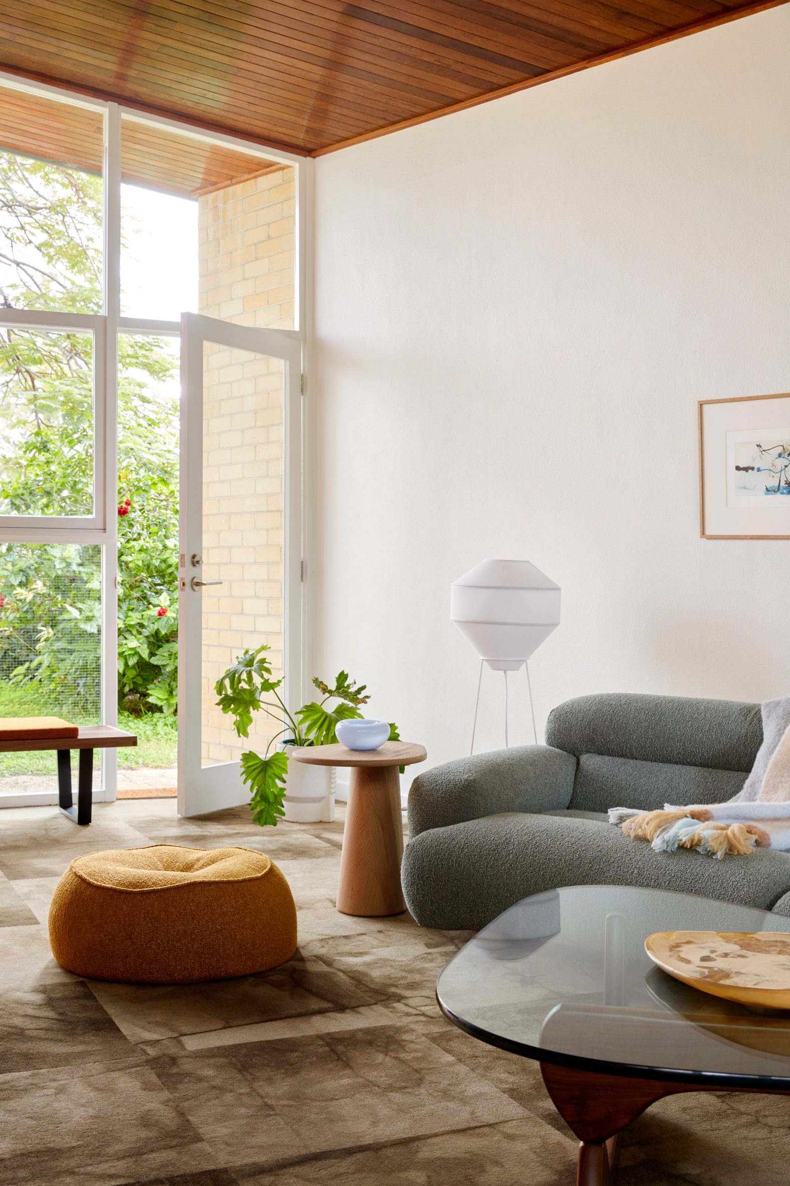 Mid-Century Modern Living Room - Margarita Bravo