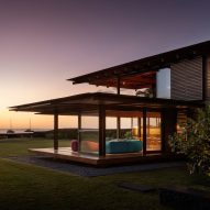 Holiday home by Olson Kundig Architects