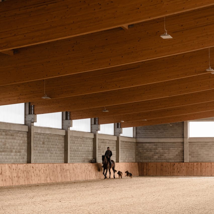Exterior of Horse House by Wiercinski Studio