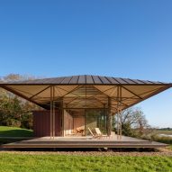Niall McLaughlin Architects creates glasshouse-informed steel pavilion on the Isle of Wight