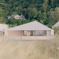 Seear-Budd Ross completes minimalist dwelling on New Zealand coast