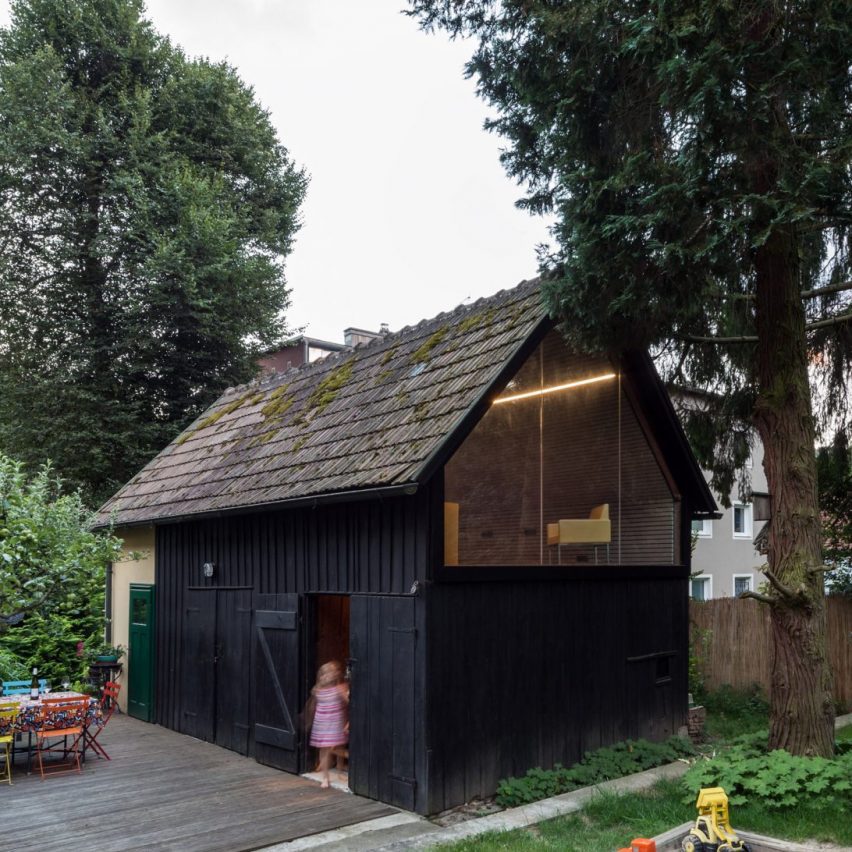 The enchanted shed by Sue Archkitekten architecture 