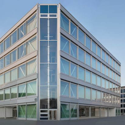 Roche Multifunctional Workspace Building by Christ & Gantenbein