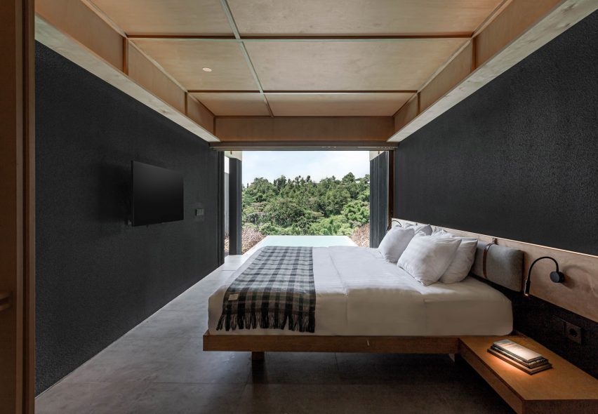 P،to of a bedroom in an Indonesian villa