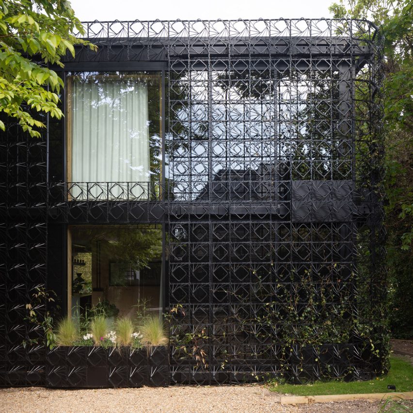 Exterior of Woven house by Giles Miller Studio