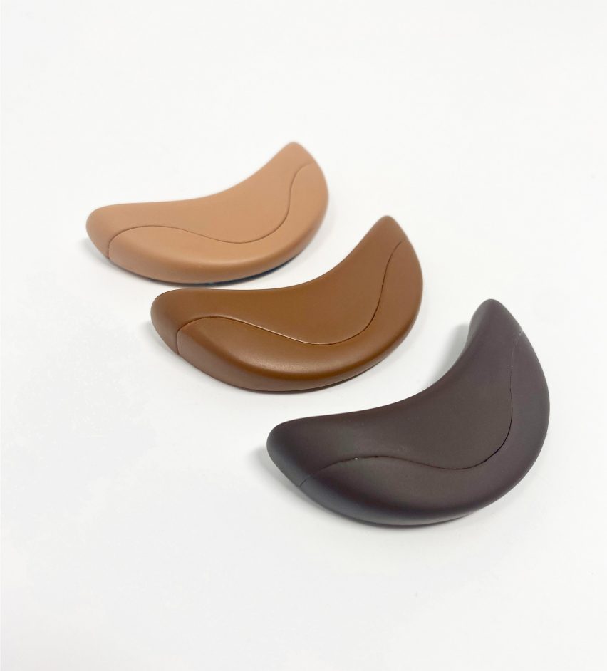 The crescent in different skin tones