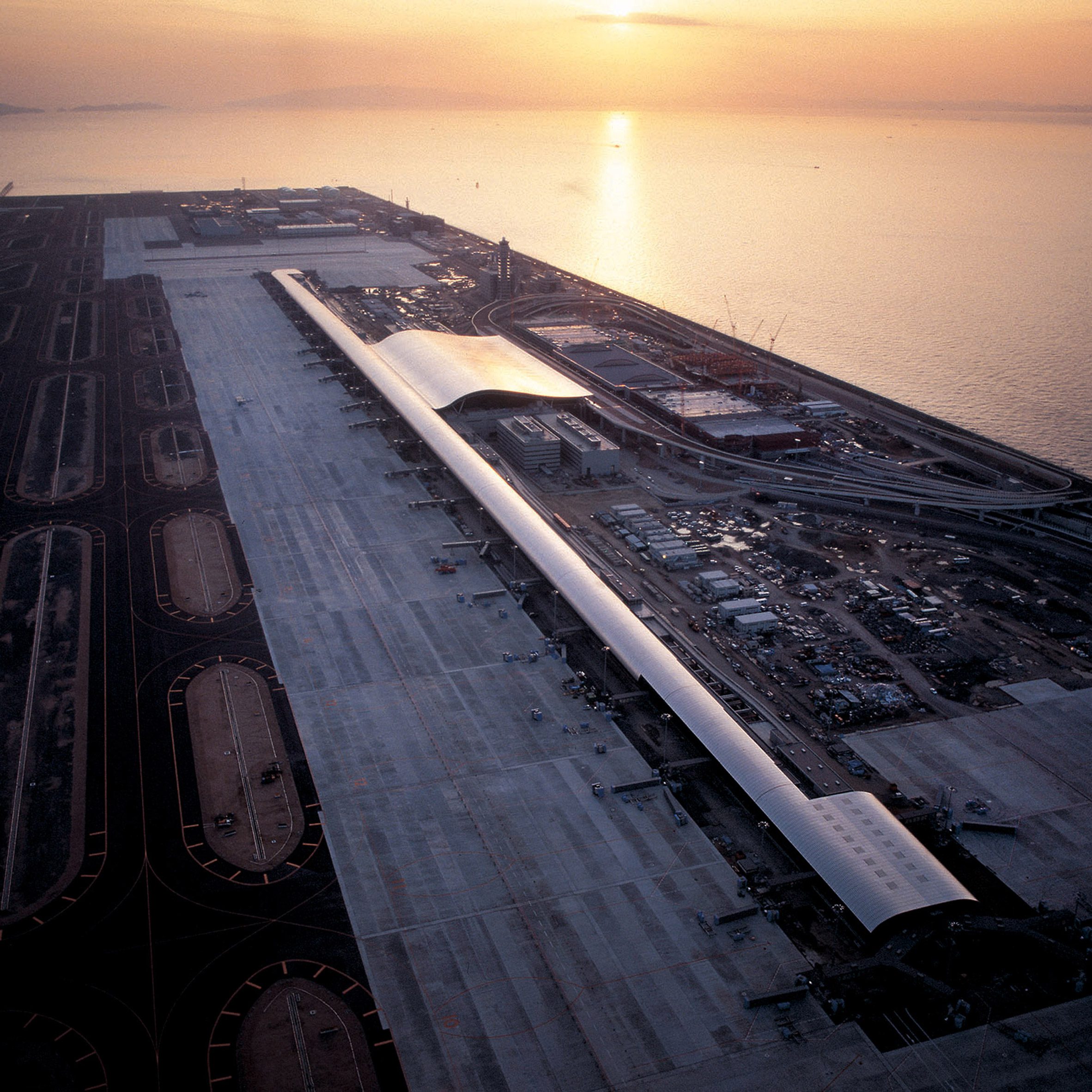 Kansai International Airport in Japan by Renzo Piano