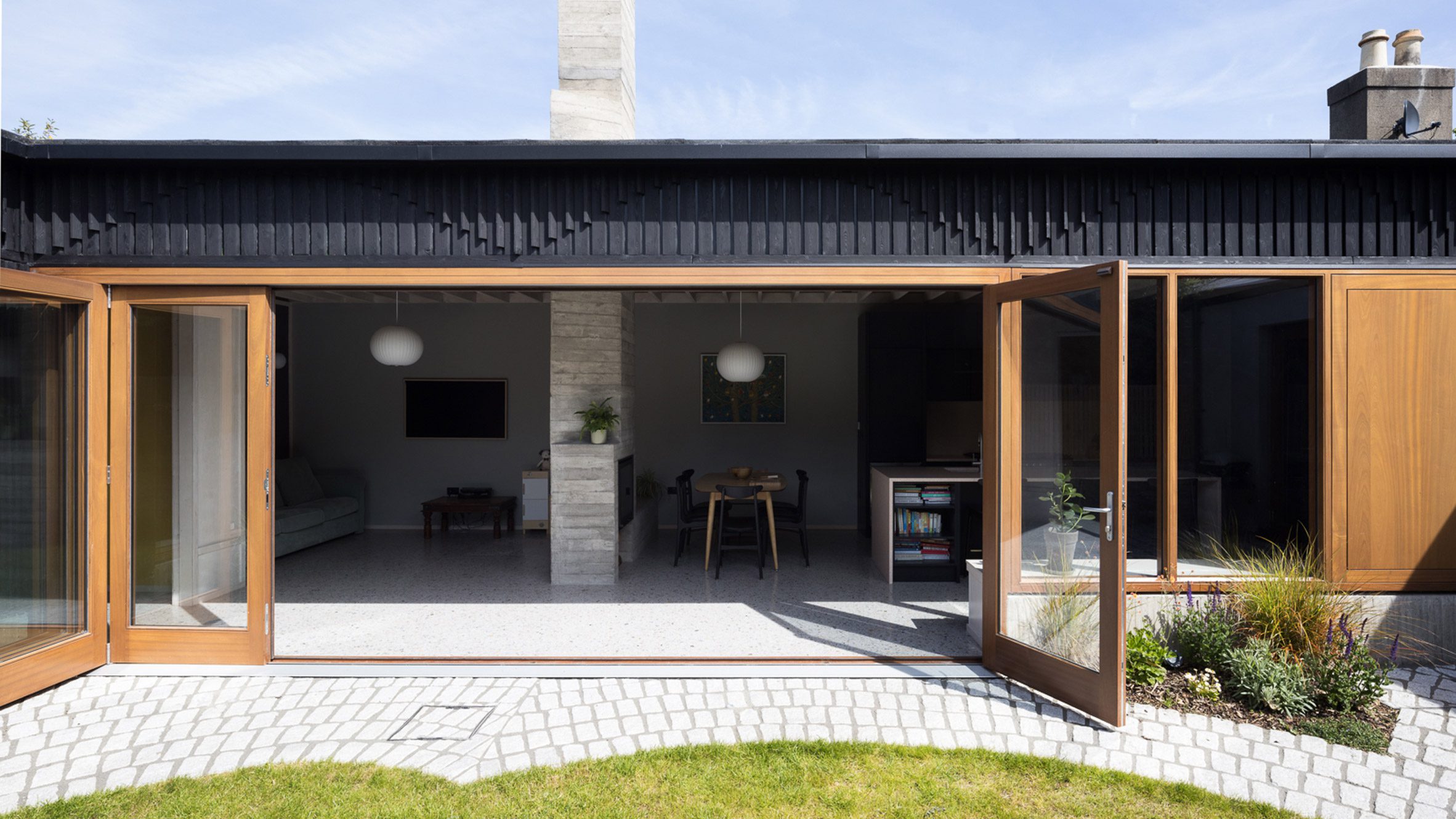 Scullion Architects transforms Vavasour House with garden "sanctuary" - Vimarsana News