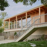 And And And Studio lifts Silver Lake Tree House above Los Angeles site