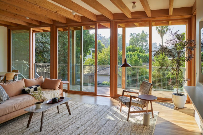 Living room of The Silver Lake Tree House by And And And Studio