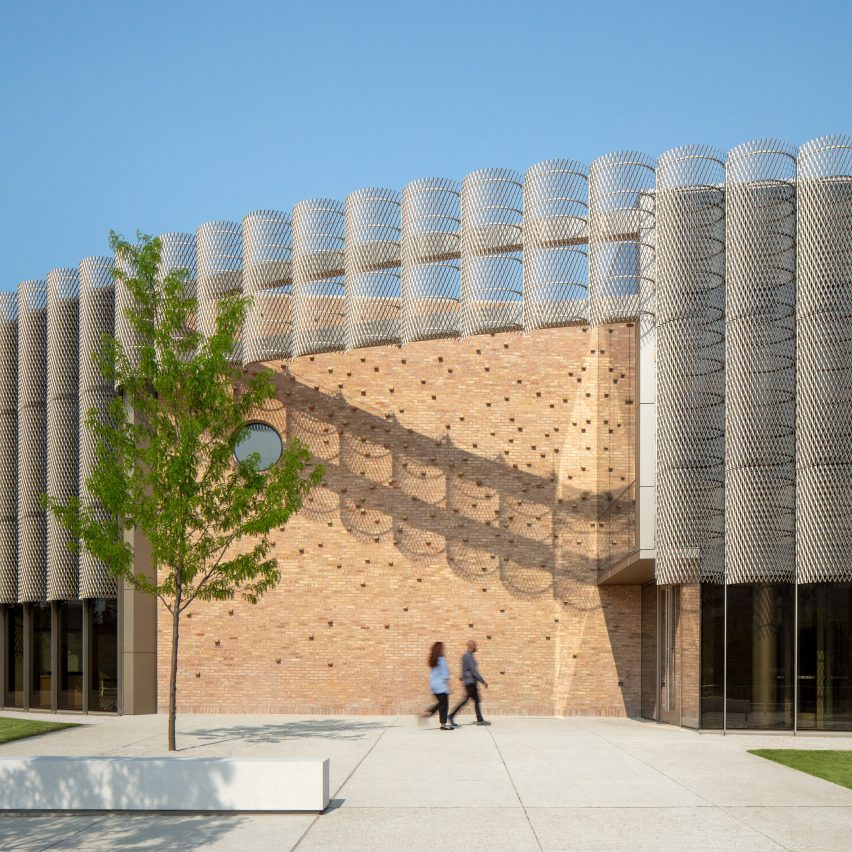 Chicago Park District Headquarters by John Ronan Architects with brick and aluminium facade