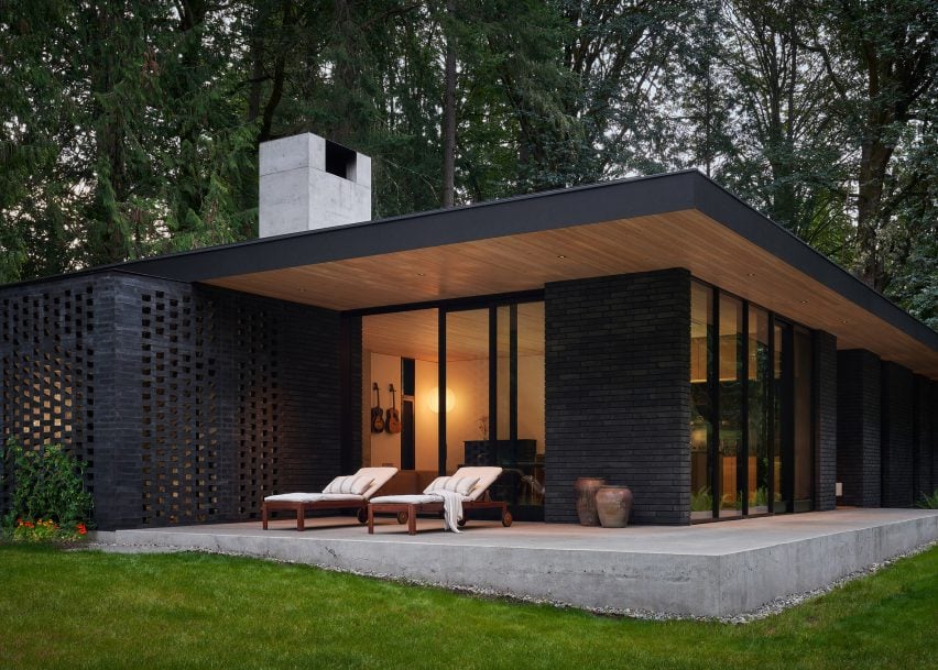 Exterior of The Rambler House with outdoor terrace by GO'C