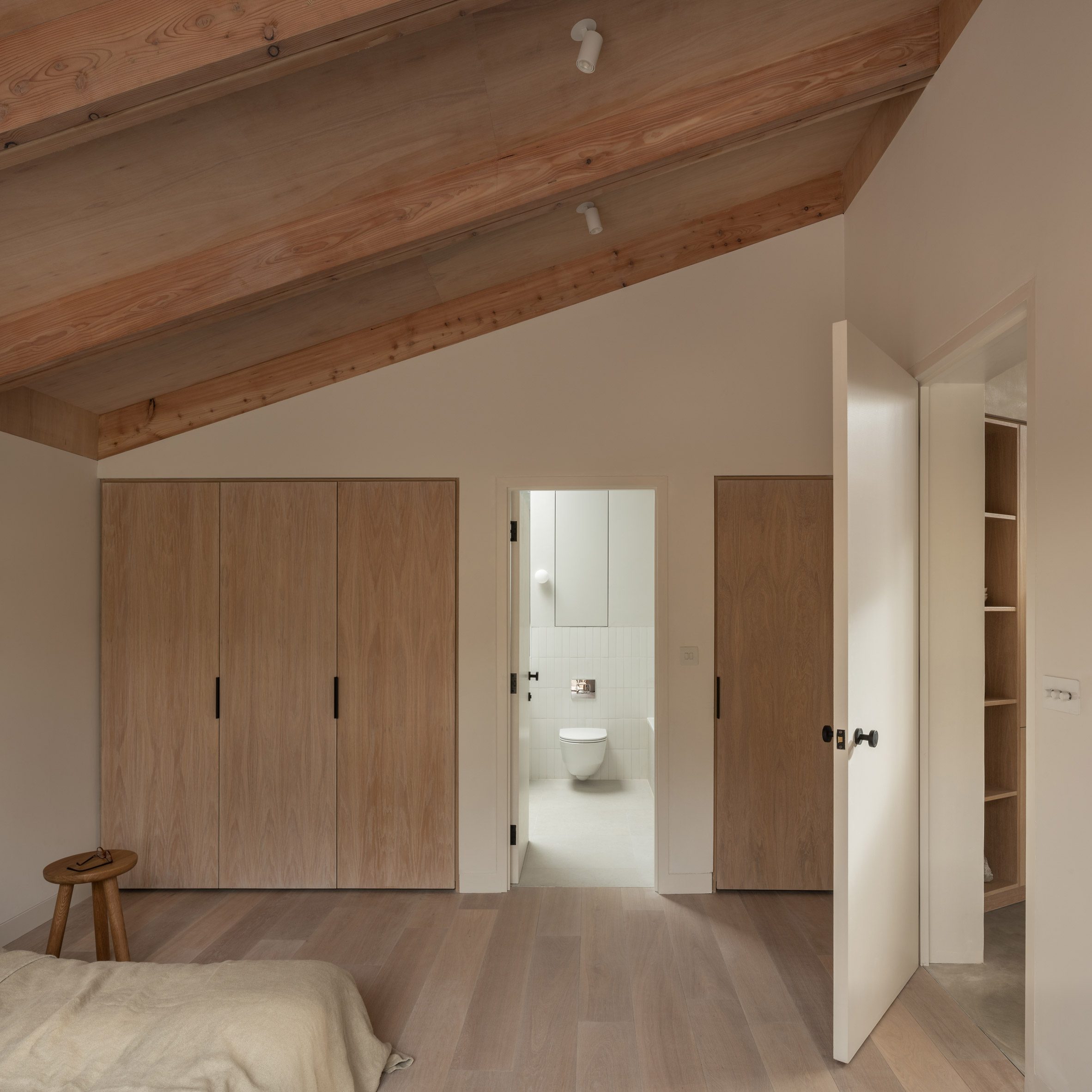 Bedroom suite inside Butterfly House by Oliver Leech Architects
