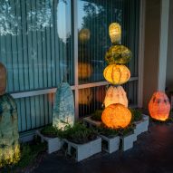 Gourd-like lanterns stacked on top of another or on cinder blocks